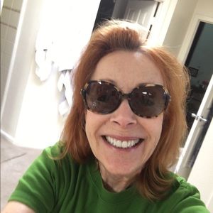 Meet your Posher, Myra